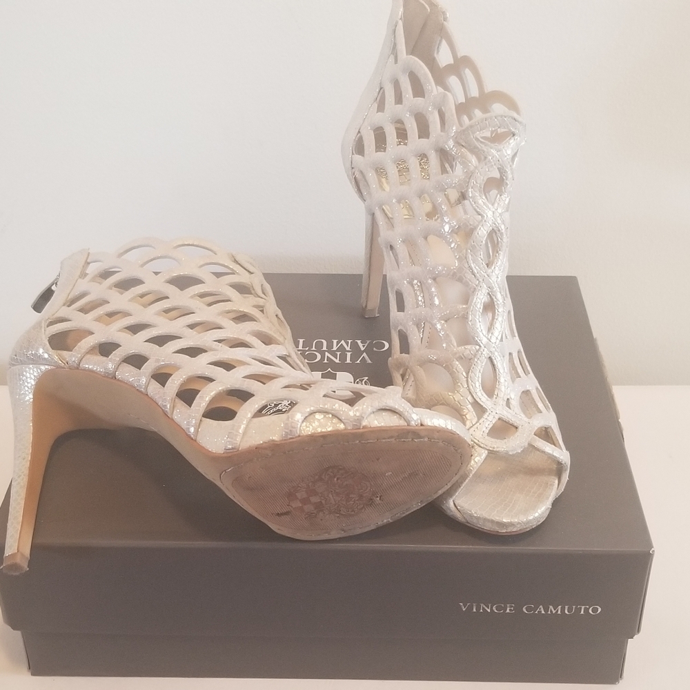 Shoes - Picture 3 of 3
